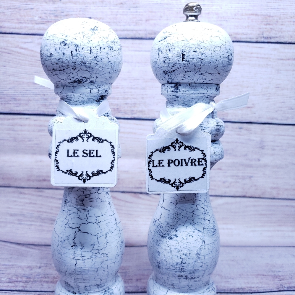 Farm House Grinder Decor